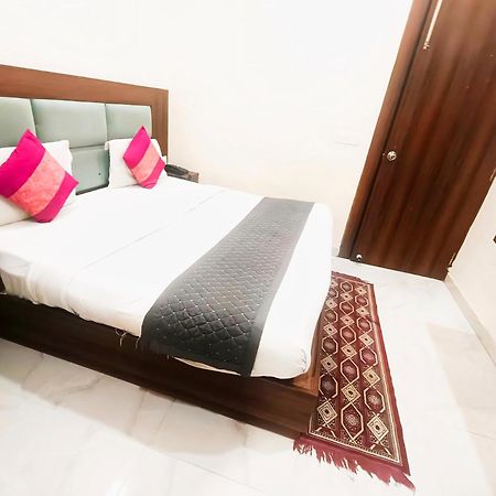 Glace Stay Inn Near Igi Airport Nueva Delhi Exterior foto